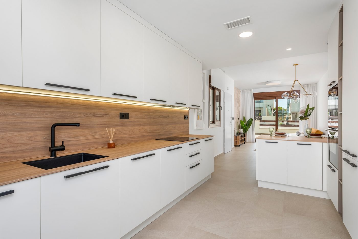 Obra Nueva BUNGALOW EN PLANTA BAJA CON ACABADOS DE ALTA CALIDAD Y DOBLE TERRAZA