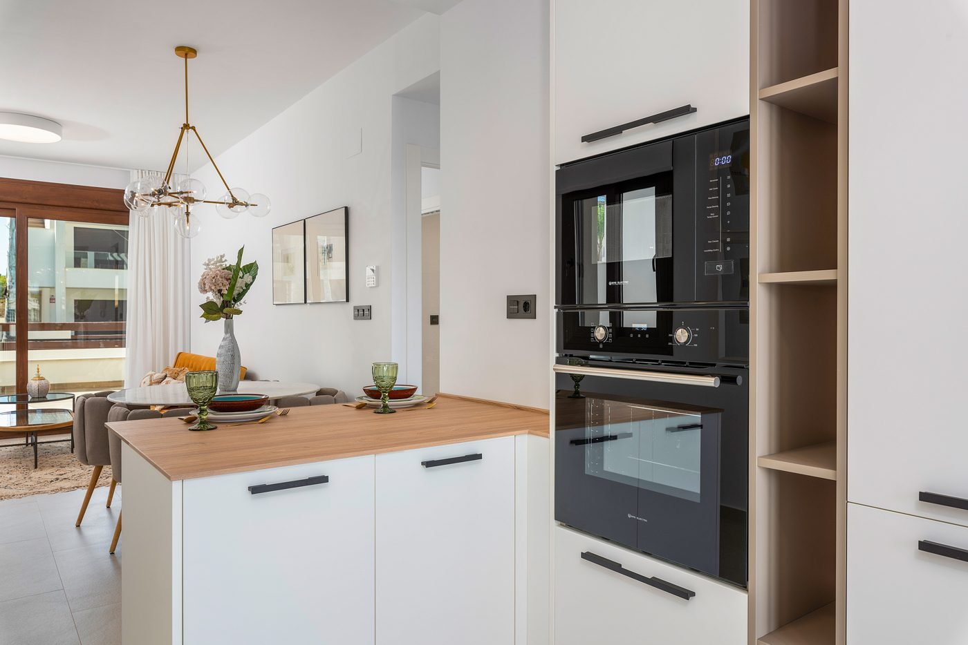 Obra Nueva BUNGALOW EN PLANTA BAJA CON ACABADOS DE ALTA CALIDAD Y DOBLE TERRAZA