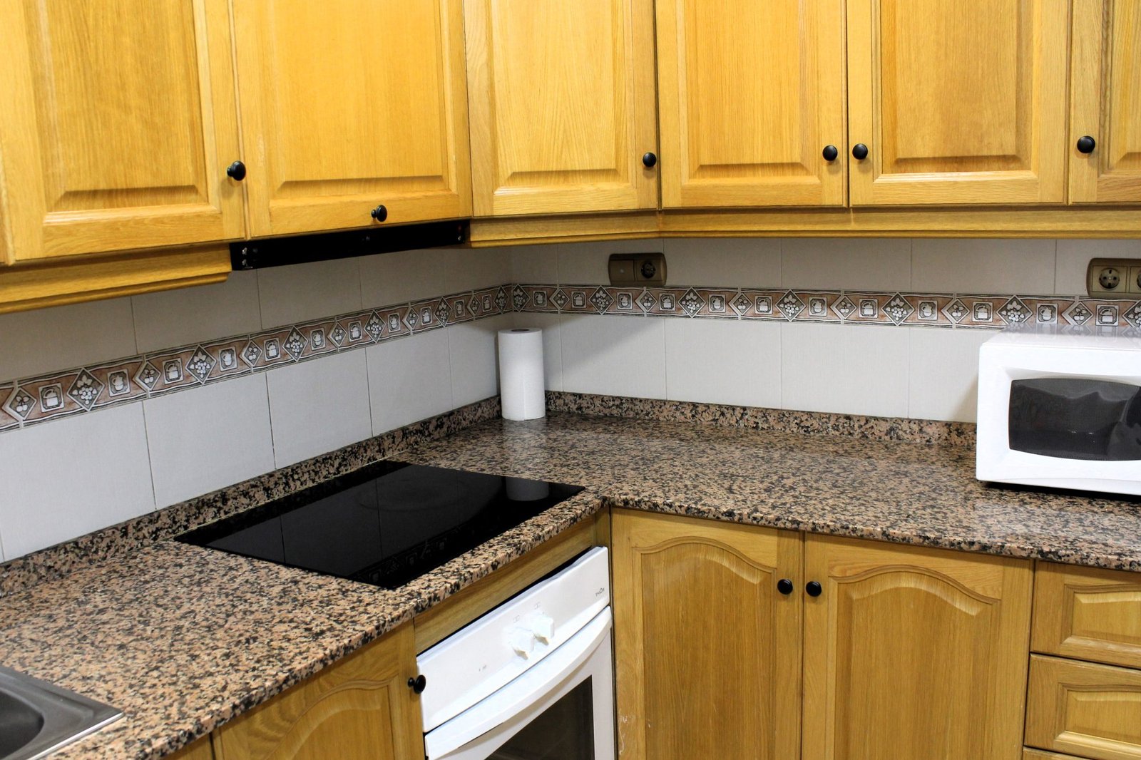 Exclusivo Piso en Calle Ramón Gallud: 2 Hab, Terraza y Suite con Aseo Privado - foto 10