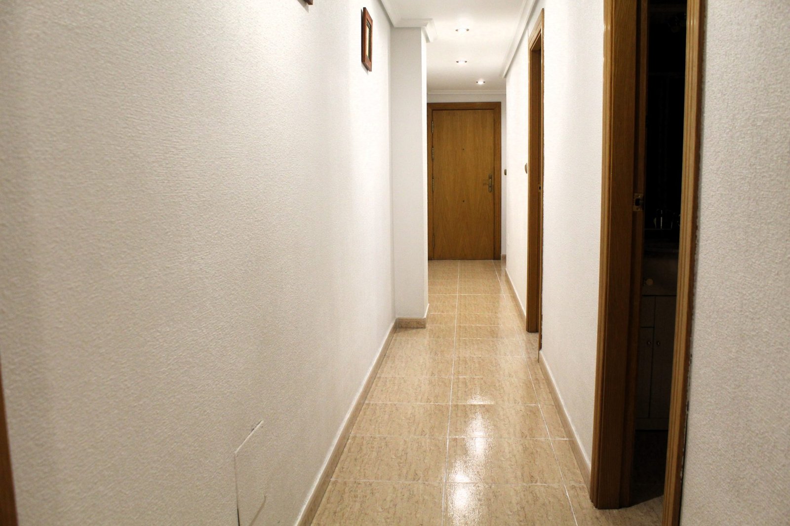 Exclusivo Piso en Calle Ramón Gallud: 2 Hab, Terraza y Suite con Aseo Privado - foto 16