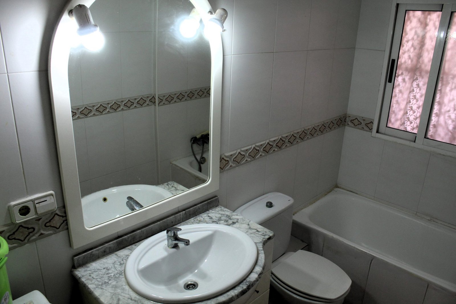 Planta baja de tres dormitorios a cincuenta metros de la playa - foto 6