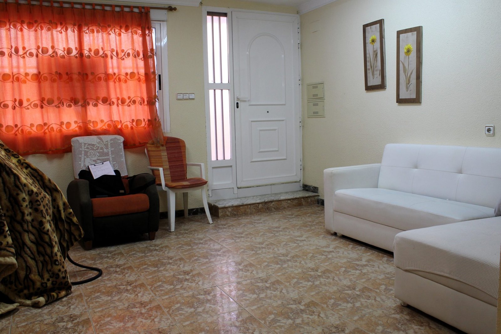 Planta baja de tres dormitorios a cincuenta metros de la playa - foto 12