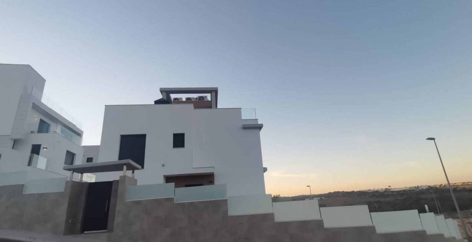 Espectacular villa con seis dormitorios, piscina privada - foto 2