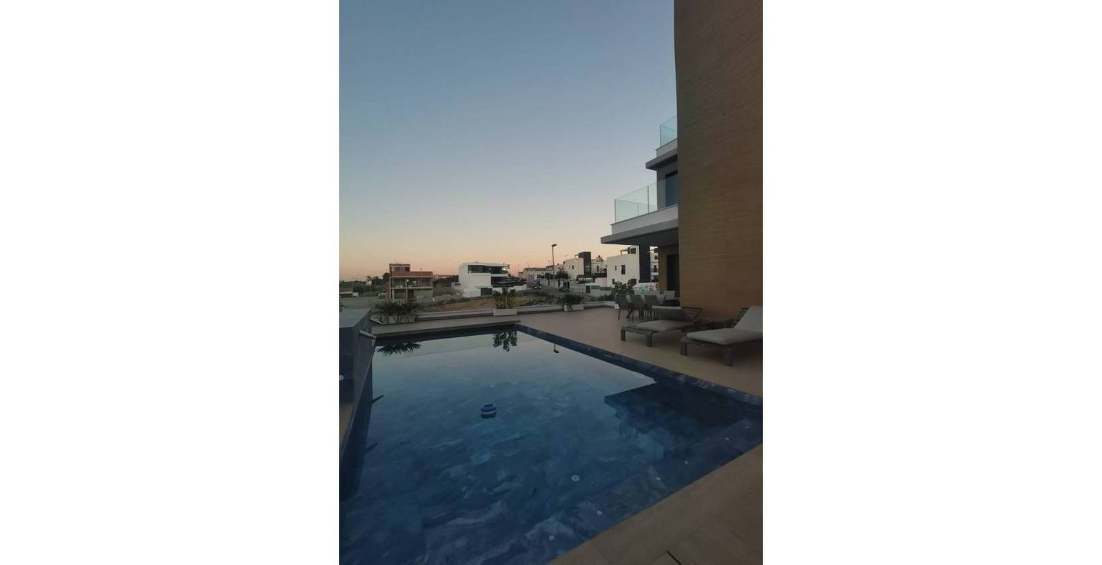 Espectacular villa con seis dormitorios, piscina privada - foto 9