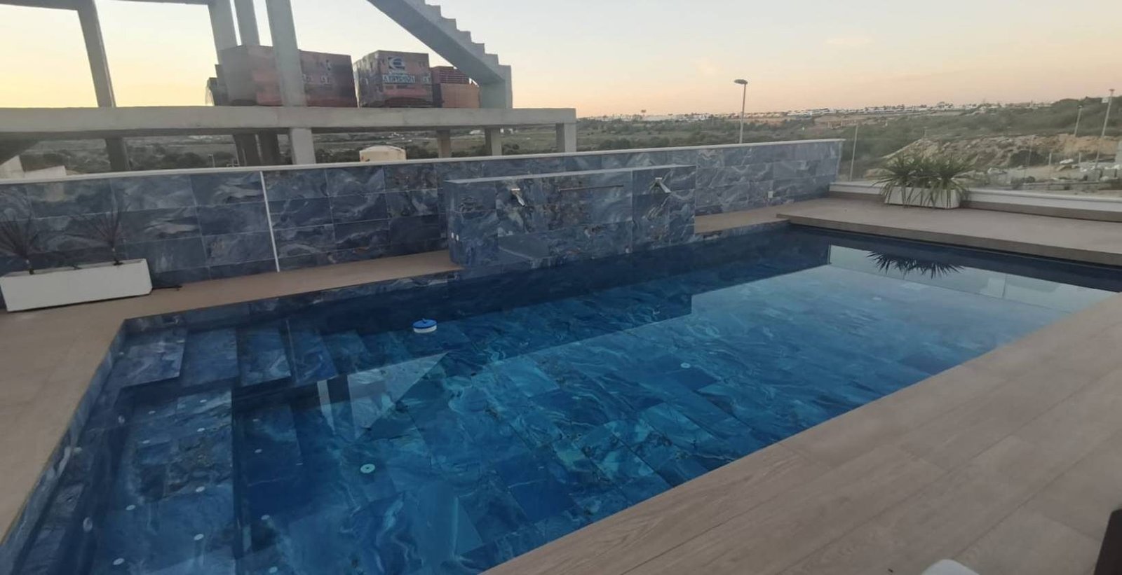 Espectacular villa con seis dormitorios, piscina privada - foto 10