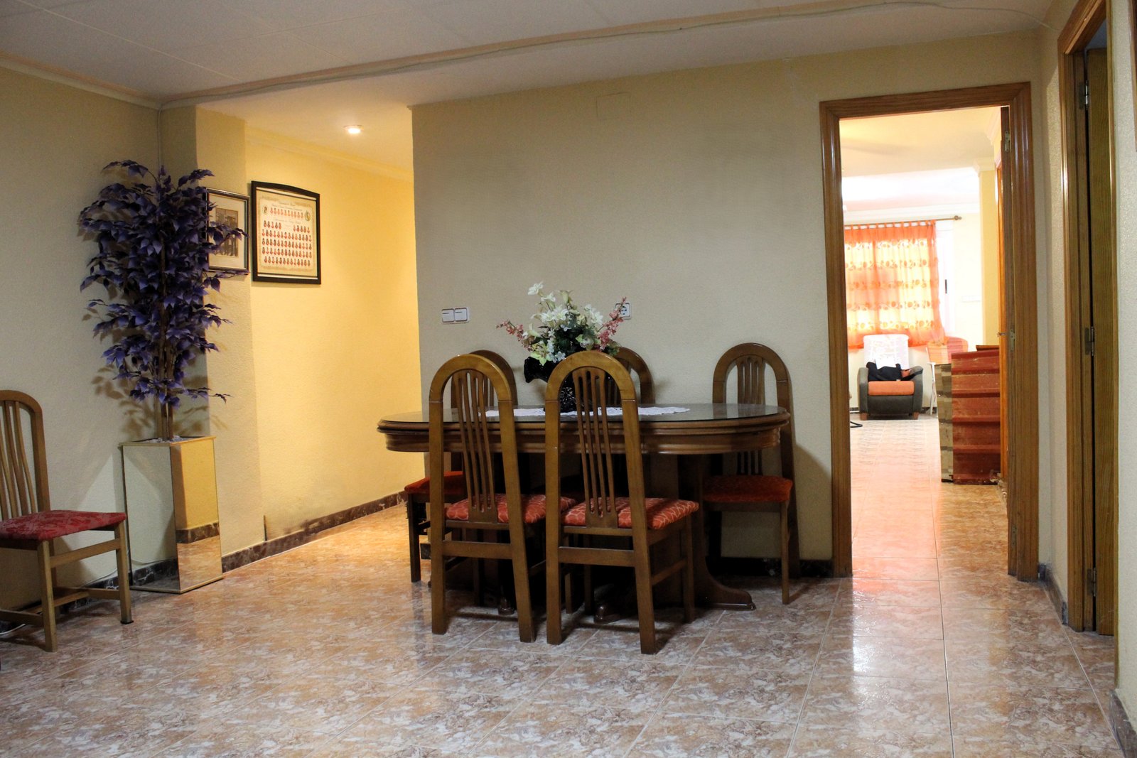 Planta baja de tres dormitorios a cincuenta metros de la playa - foto 5