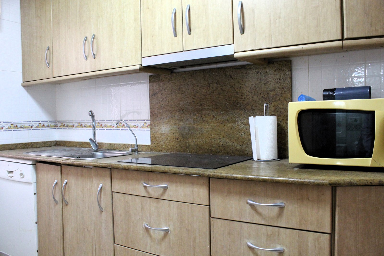 Planta baja de tres dormitorios a cincuenta metros de la playa - foto 15