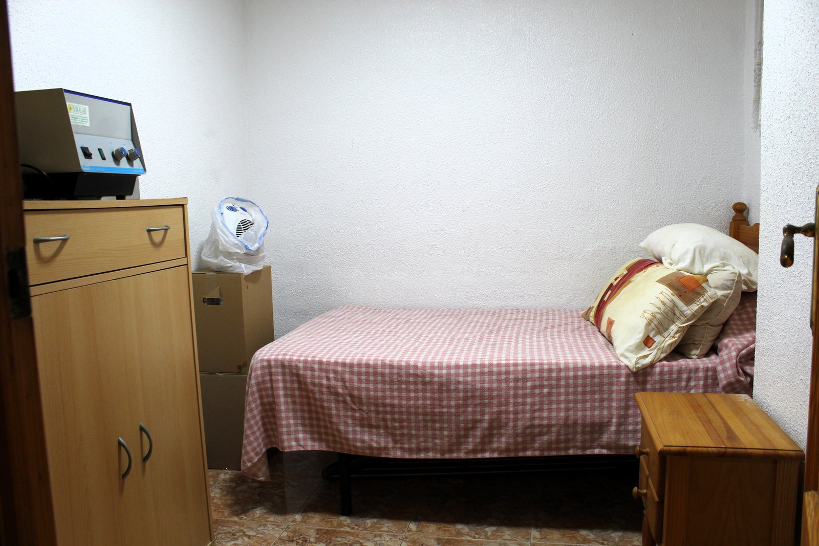 Planta baja de tres dormitorios a cincuenta metros de la playa - foto 14